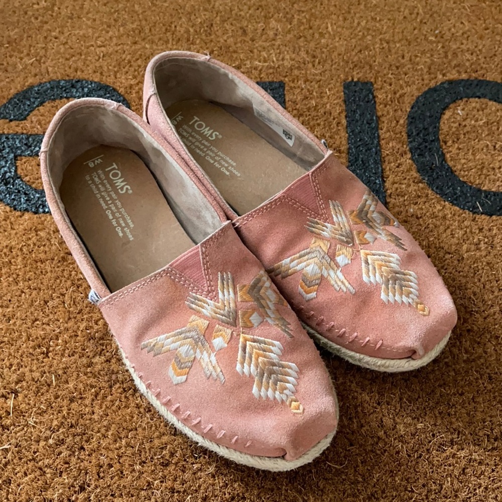 Toms slip on flats women shoes US8 suede leather